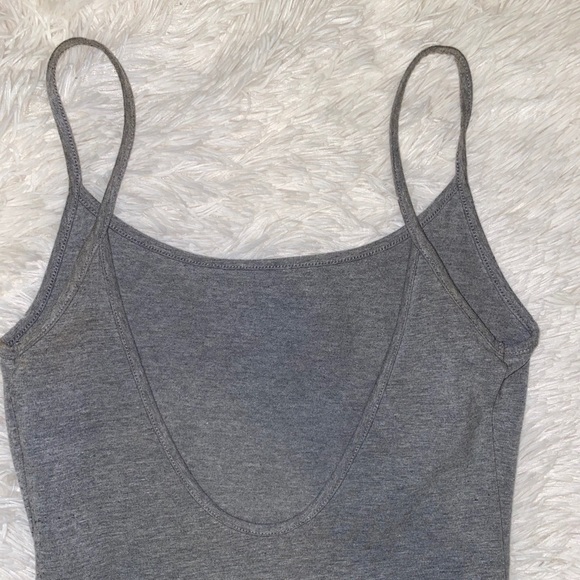 🦋 Grey tank top bodysuit opened back - Picture 2 of 3